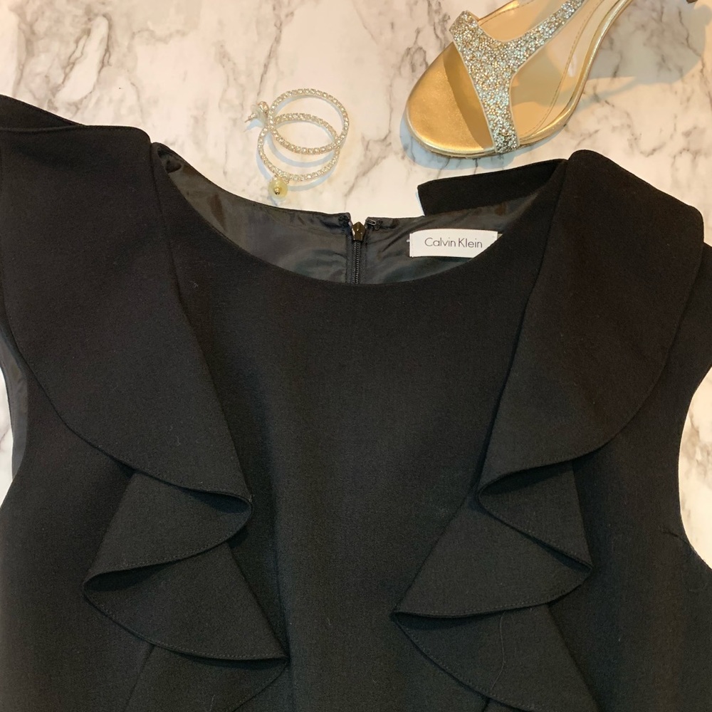 Calvin Klein Size 8 Black Dress